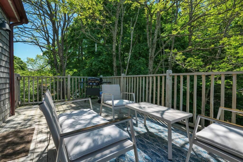 2 Bedroom Home W/ Pondside View Backyard Maine Escape 巴港 外观 照片