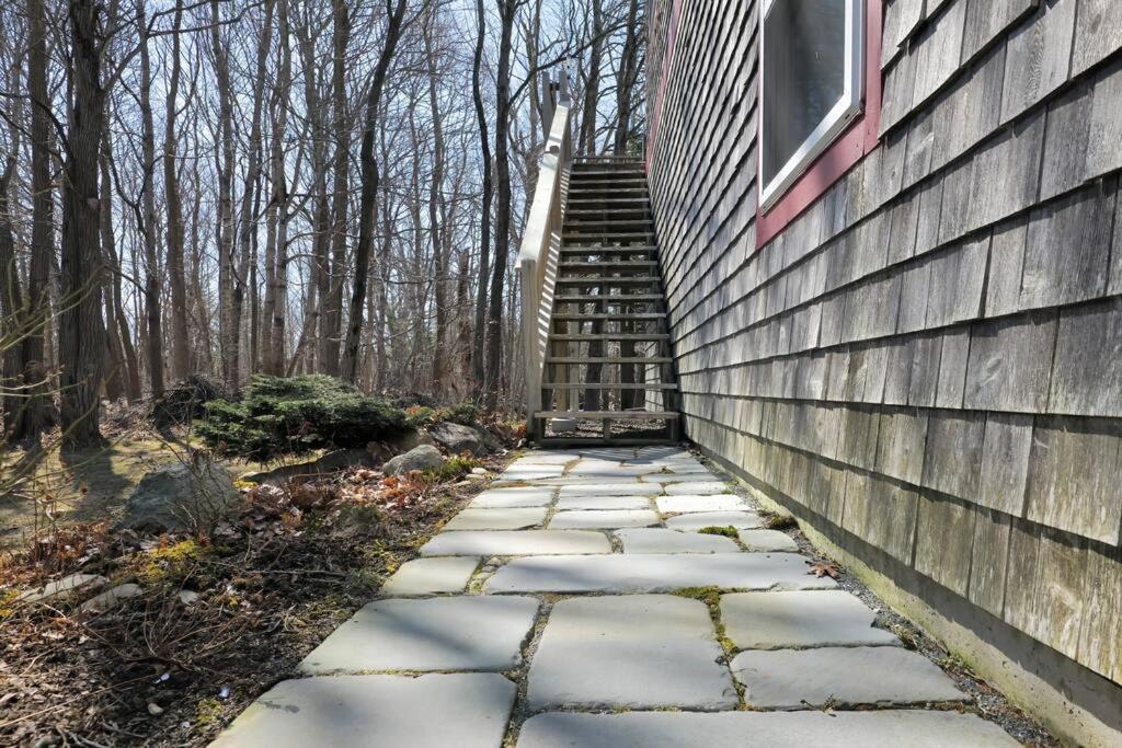 2 Bedroom Home W/ Pondside View Backyard Maine Escape 巴港 外观 照片