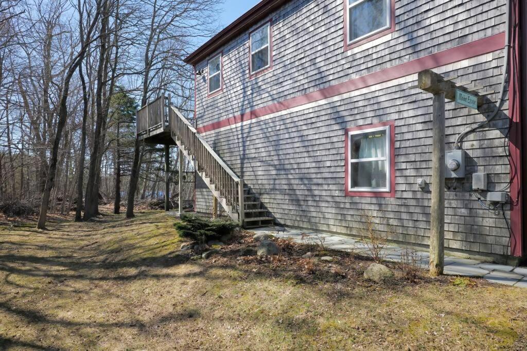 2 Bedroom Home W/ Pondside View Backyard Maine Escape 巴港 外观 照片